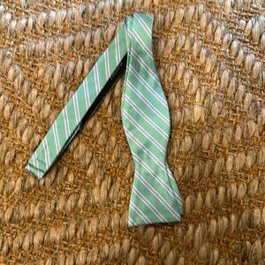Collard Greens Bow tie